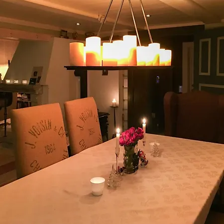 Hébergement de vacances Charming Log With Modern Luxury *