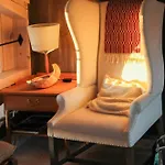 Semesterbostad Charming Log With Modern Luxury *